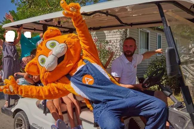Mobil Home Tout Confort 6 Personnes Climatise Au Pied Du Luberon La Roque-d'Antheron Buitenkant foto