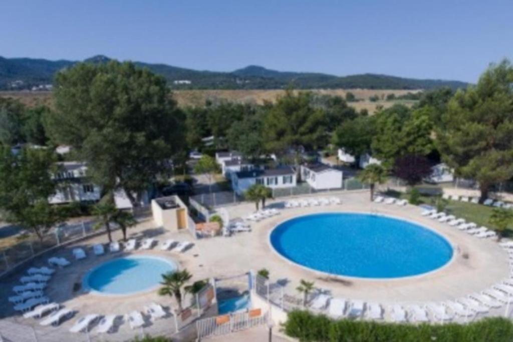 Mobil Home Tout Confort 6 Personnes Climatise Au Pied Du Luberon La Roque-d'Antheron Buitenkant foto